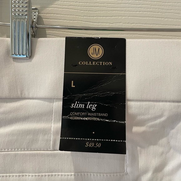 Woman’s slim leg dress pants - Picture 4 of 5